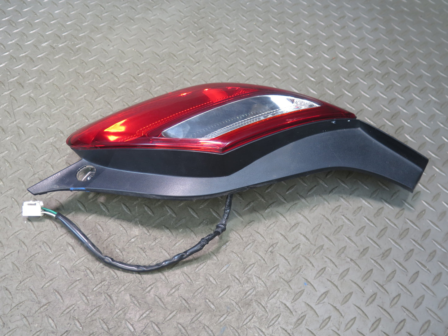 06-10 Lexus SC430 Rear Left & Right Tail Light Taillight Lamp Set OEM