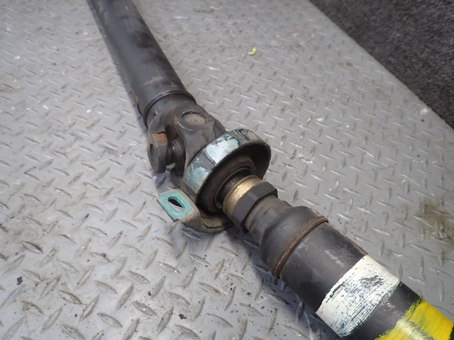 86-89 Mercedes R107 560SL M117 A/T Rear Drive Shaft Driveshaft 86K OEM