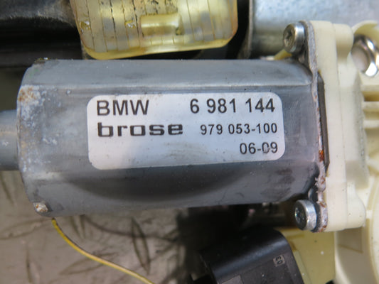 2006-2010 BMW E63 E64 M6 Right Door Window Regulator w Motor