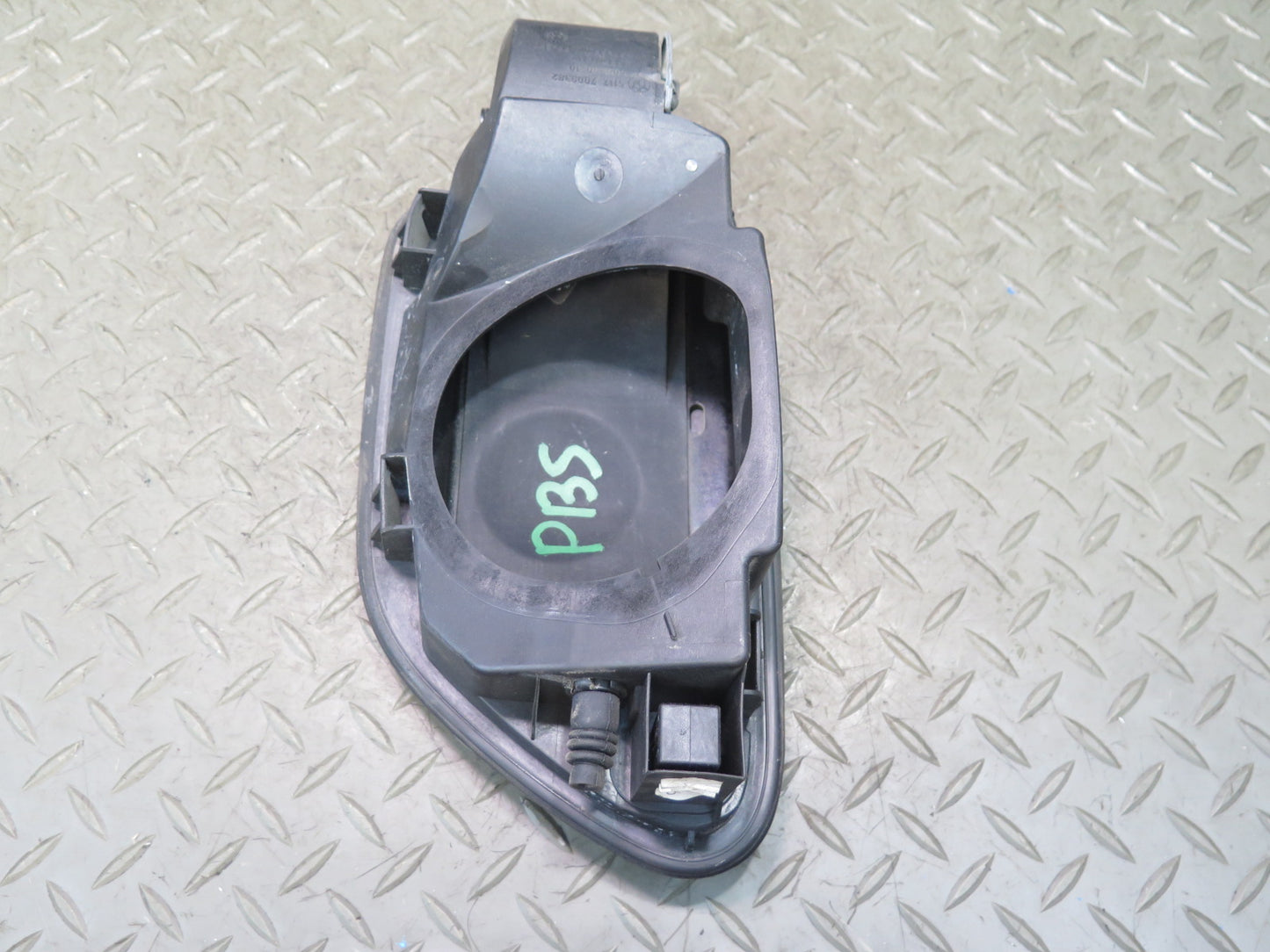 2006-2010 BMW E63 E64 M6 Fuel Tank Filler Door Lid w Hinge 7009382