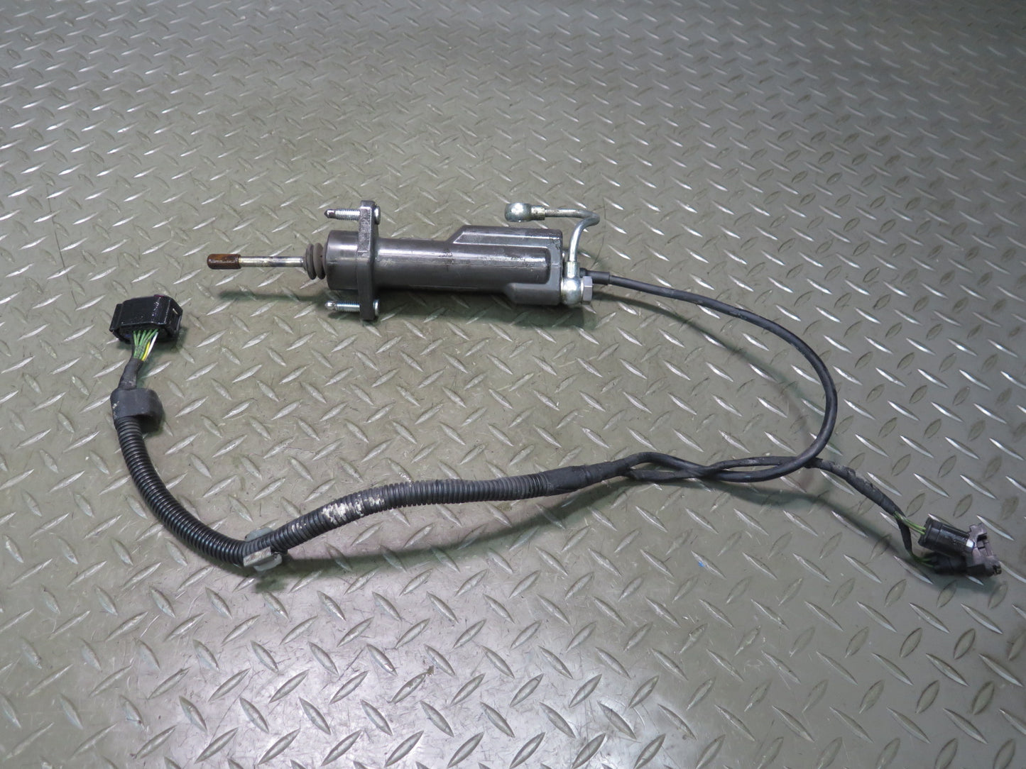 2006-2010 BMW E63 E64 M6 SMG Transmission Clutch Slave Hydraulic Cylinder