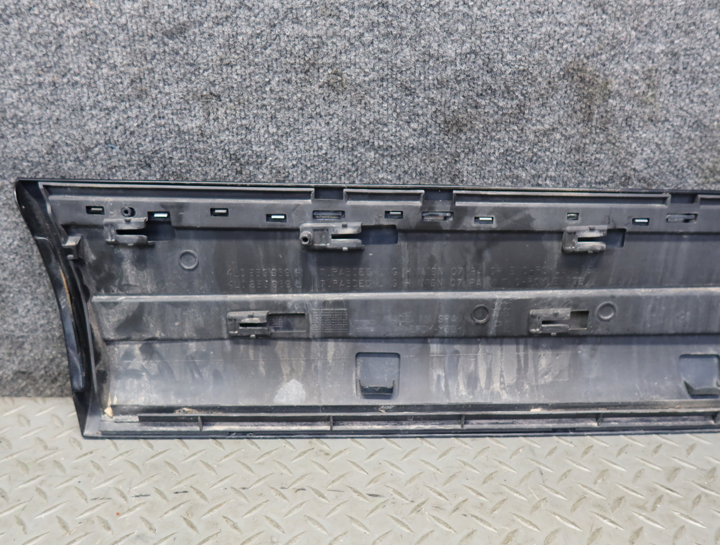 10-15 Audi 4L Q7 Set of 2 Rear Left & Right Door Lower Trim Molding Cover OEM