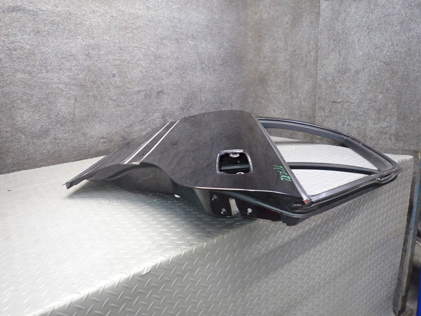 99-01 Toyota Crown JZS175 Sedan Rear Left Door Shell Panel Black OEM