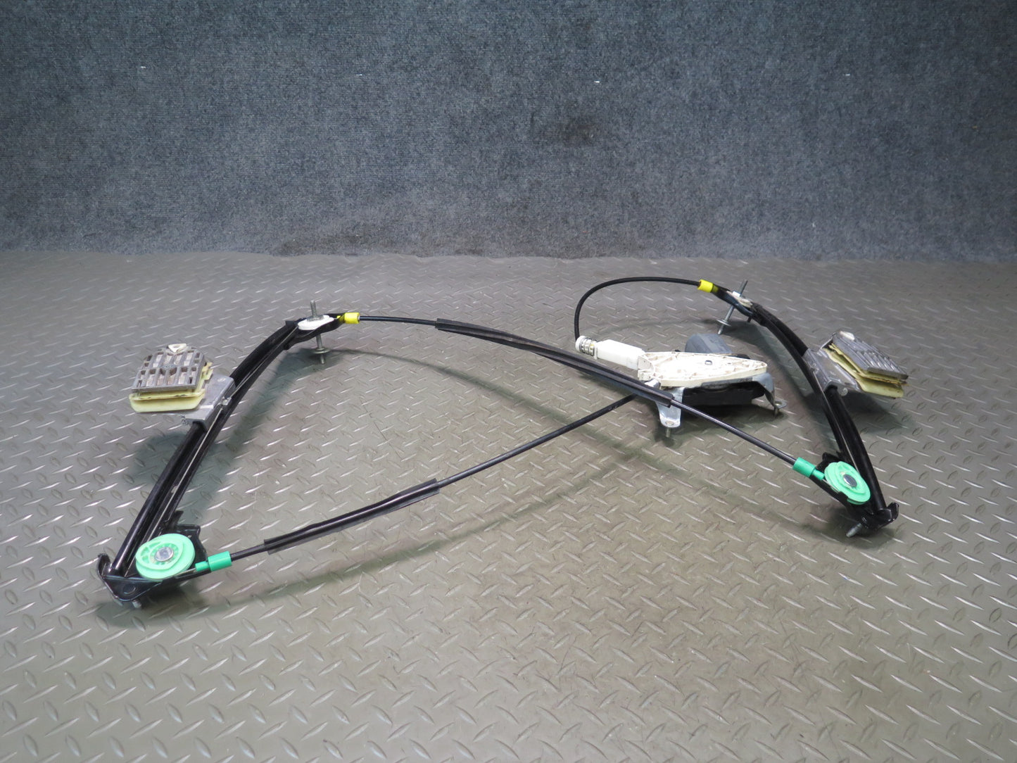 02-05 Ford Thunderbird Left Driver Side Door Window Regulator w Motor OEM