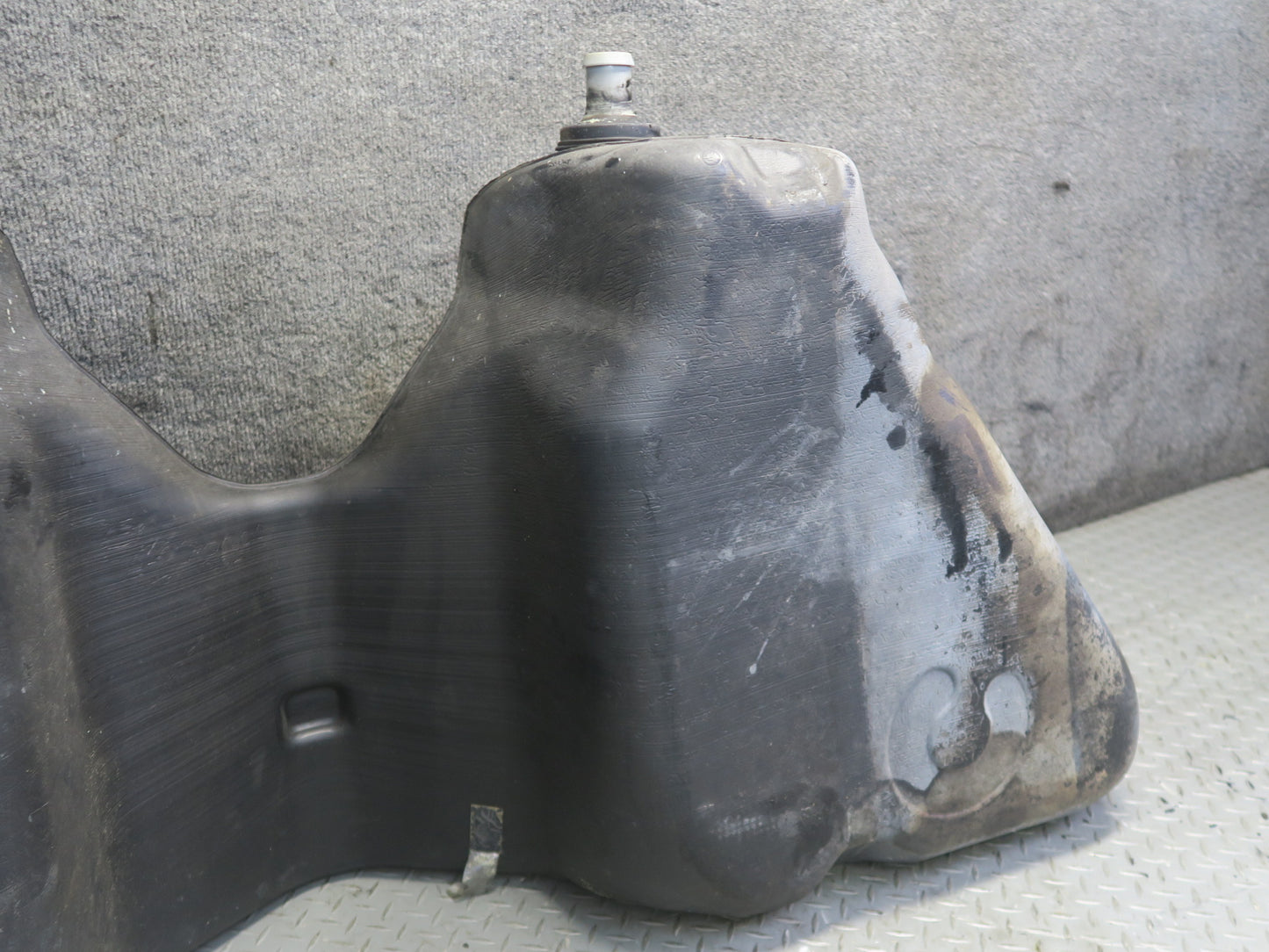 03-05 Ford Thunderbird Gas Fuel Tank Unit OEM