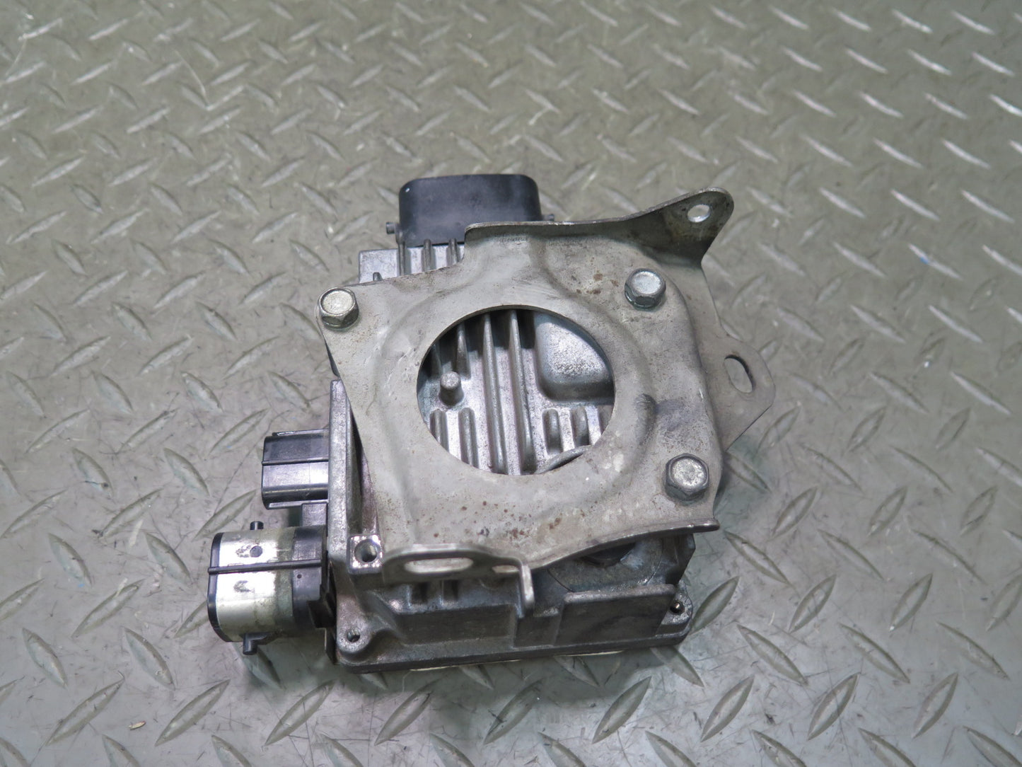 08-12 Lexus UVF46 LS600h Engine Oil Pump Control Module G1167-30020 OEM