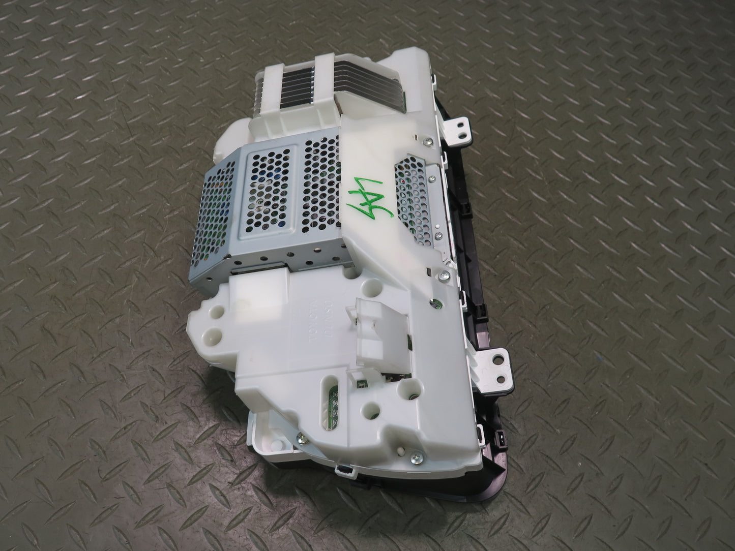 2008 Lexus UVF46L LS600h Instrument Cluster Gauge Speedometer 83800-50420 OEM