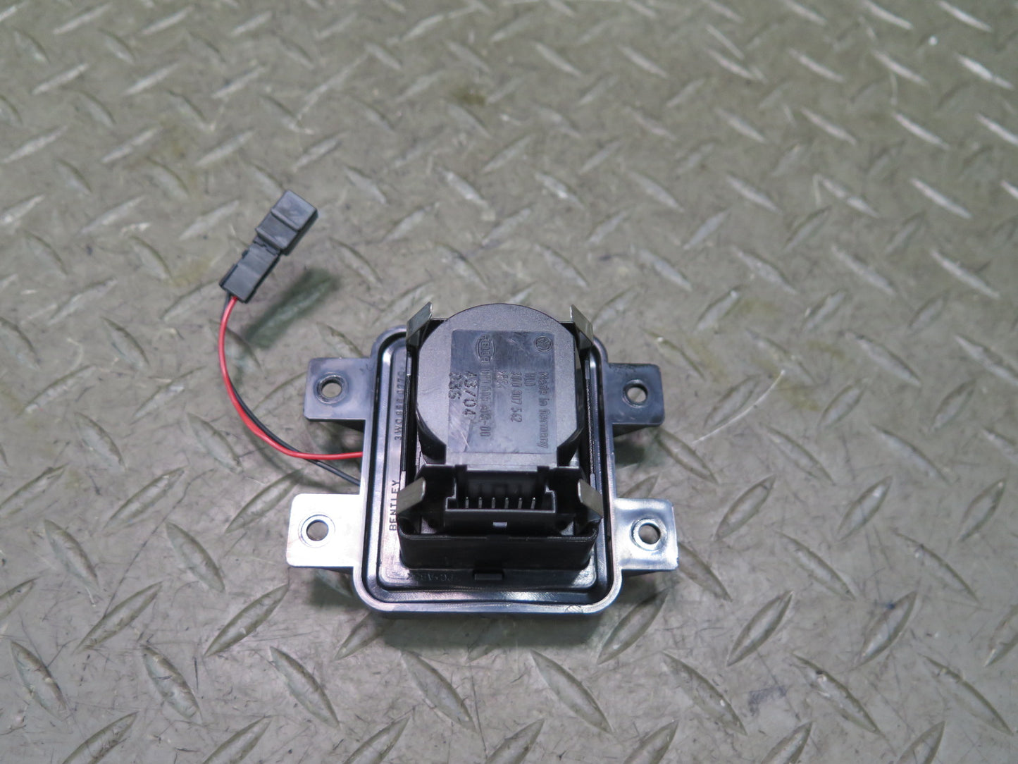 03-10 Bentley Continental GT Interior Air Climate Temperature Sensor 3D0907542