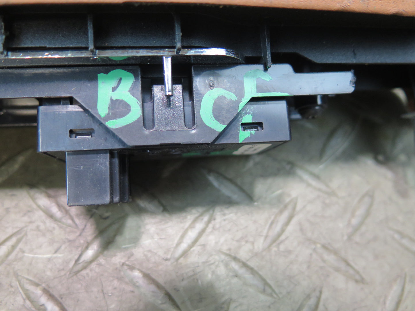 03-10 Bentley Continental GT Front Right Door Power Window Switch 3W0959858E