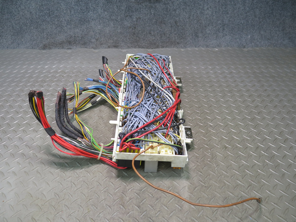 1986 Porsche 928 S Fuse Relay Box Module Unit