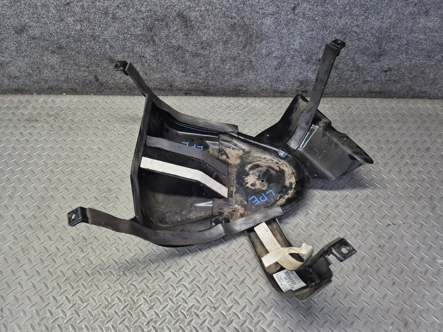 1984-1986 Porsche 928 Fuel Tank Mount Mounting Bracket Support