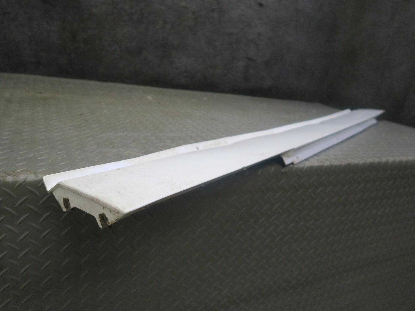84-96 Chevrolet Corvette C4 Left & Right Side Skirt Rocker Panel Molding Set OEM
