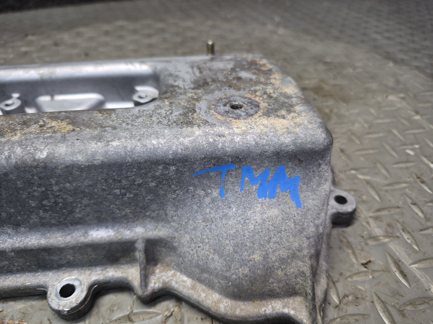 00-02 Toyota ZZW30L MR2 Spyder 1.8L 1ZZFE Engine Cylinder Head Cover w Cap OEM