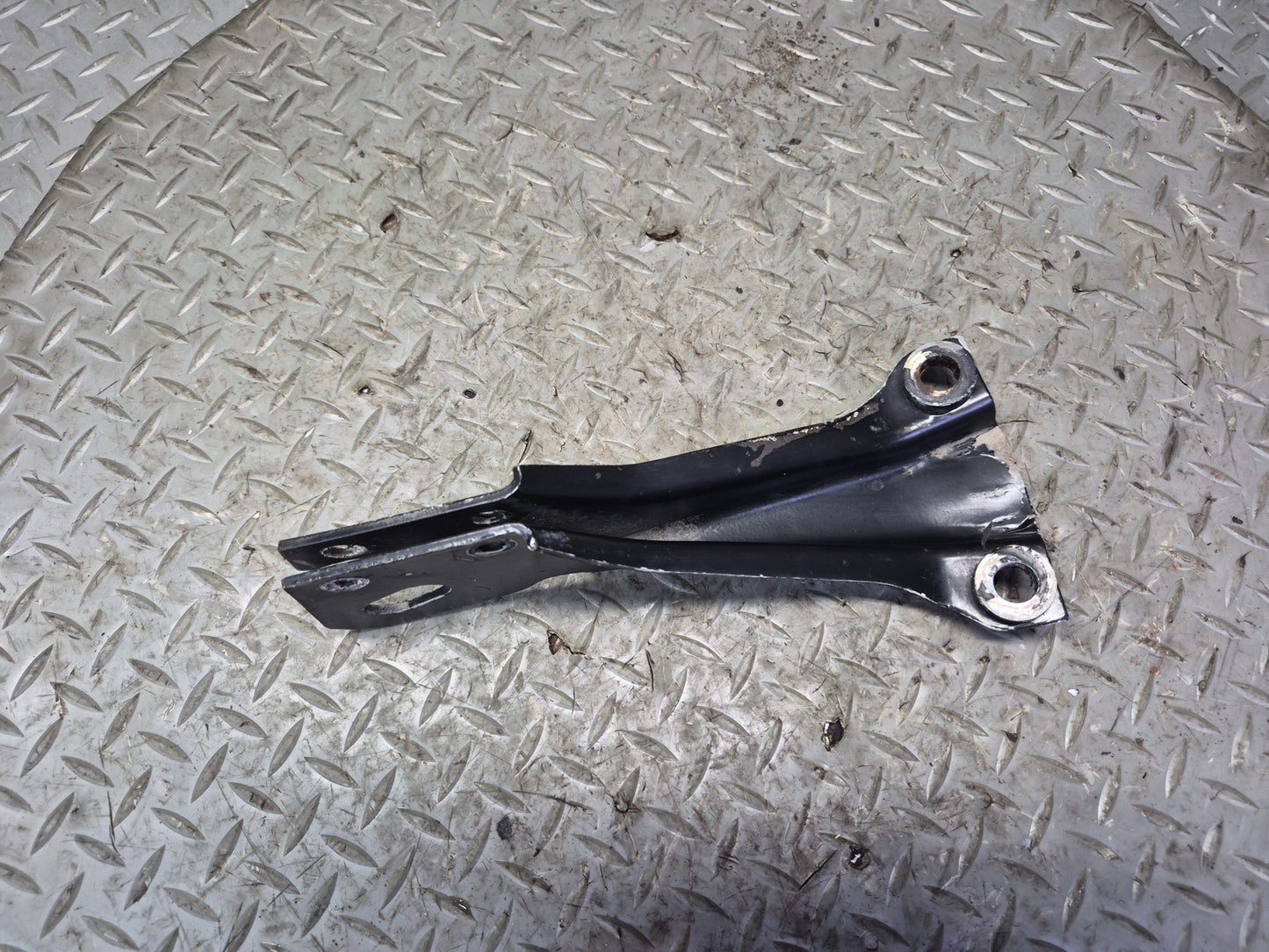 1984-1986 Porsche 928 S Front Right Upper & Lower Control Arm Bracket Set