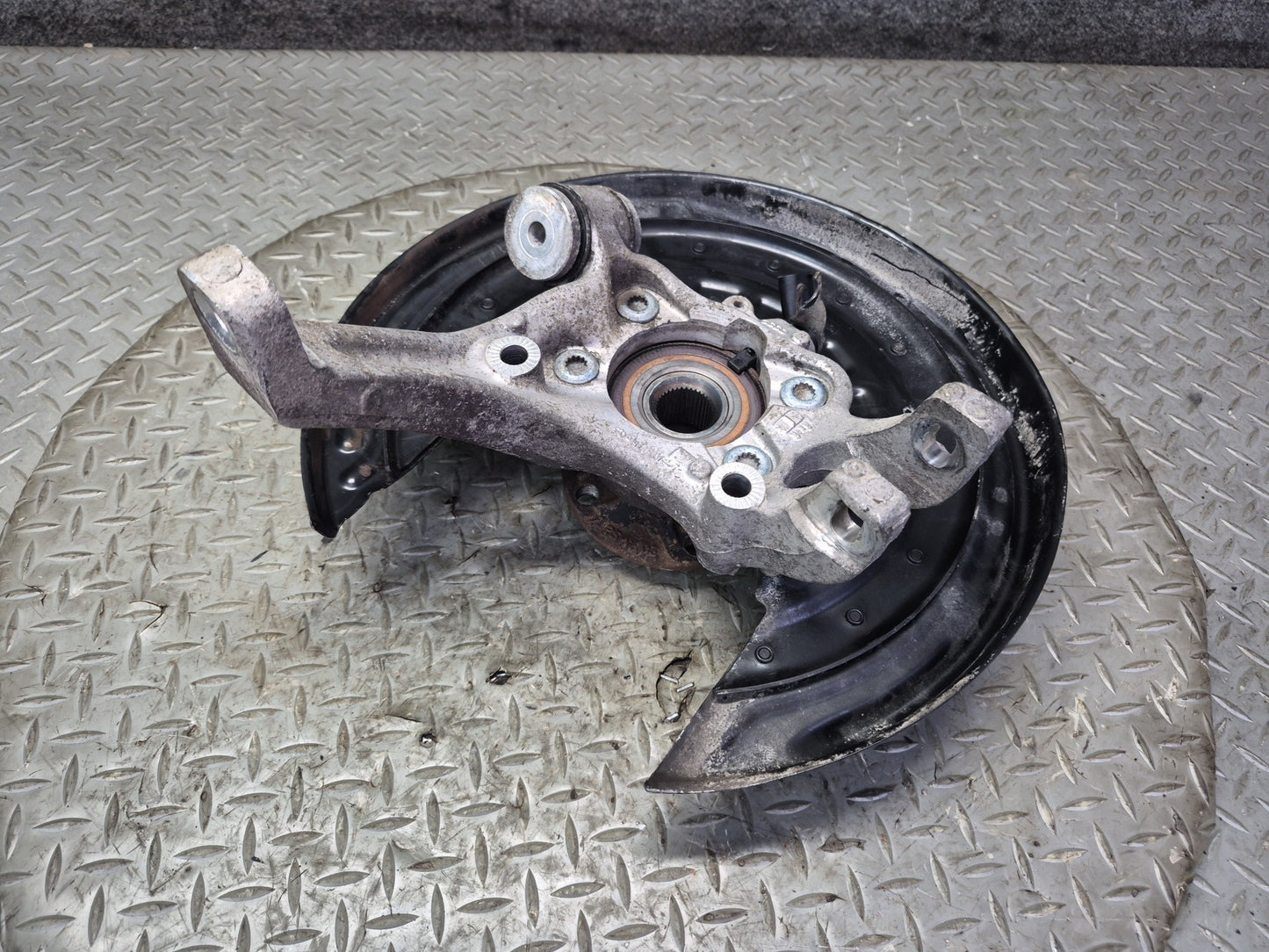 03-10 Bentley Continental GT Rear Right Spindle Knuckle Wheel Hub Bearing