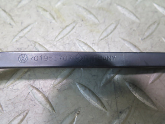 99-03 Volkswagen VW Eurovan T4 Rear Tailgate Wiper Arm 701955707 OEM