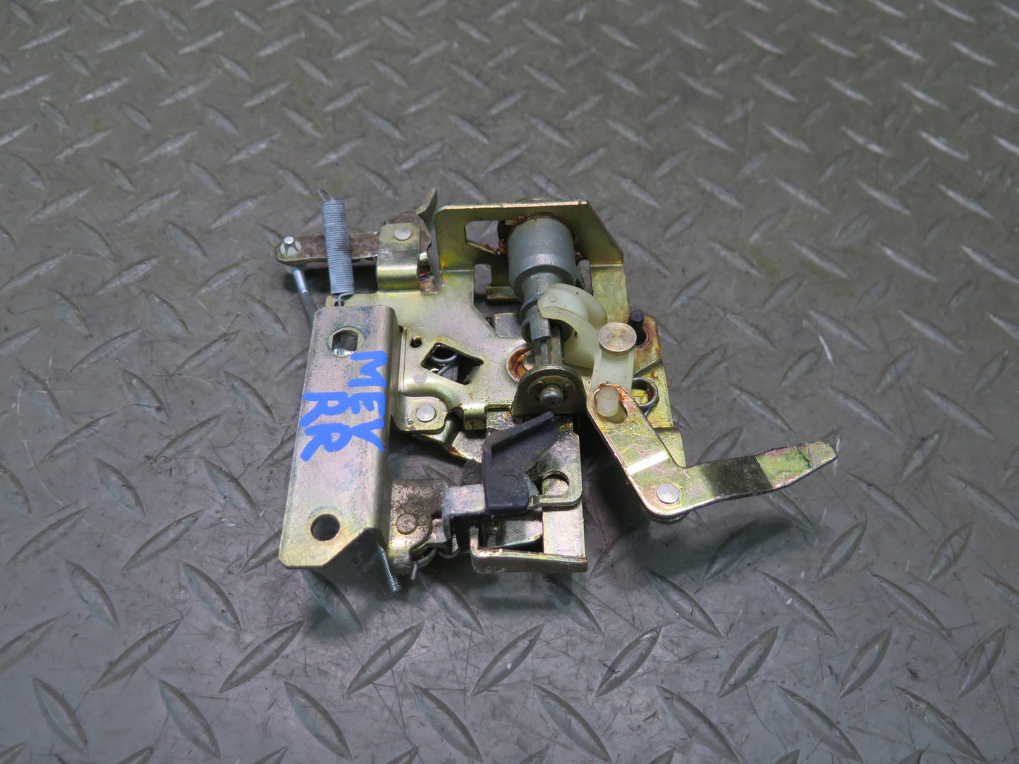 97-03 VW Eurovan T4 Right Sliding Door Lock Latch 7D1843654 OEM