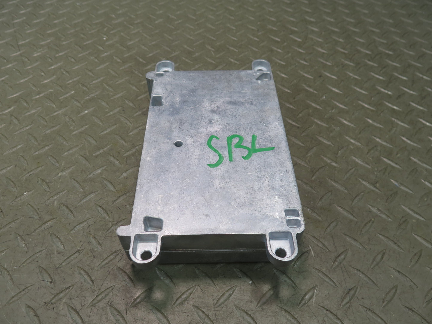 03-06 Mercedes R230 Sl-class Voice Command Control Module 2038204085 OEM