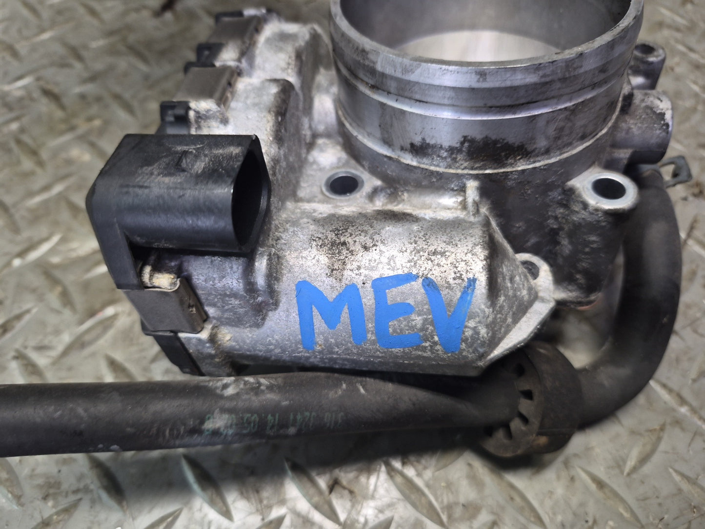 01-03 VW Eurovan T4 2.8L Engine Throttle Body 022133062AB OEM