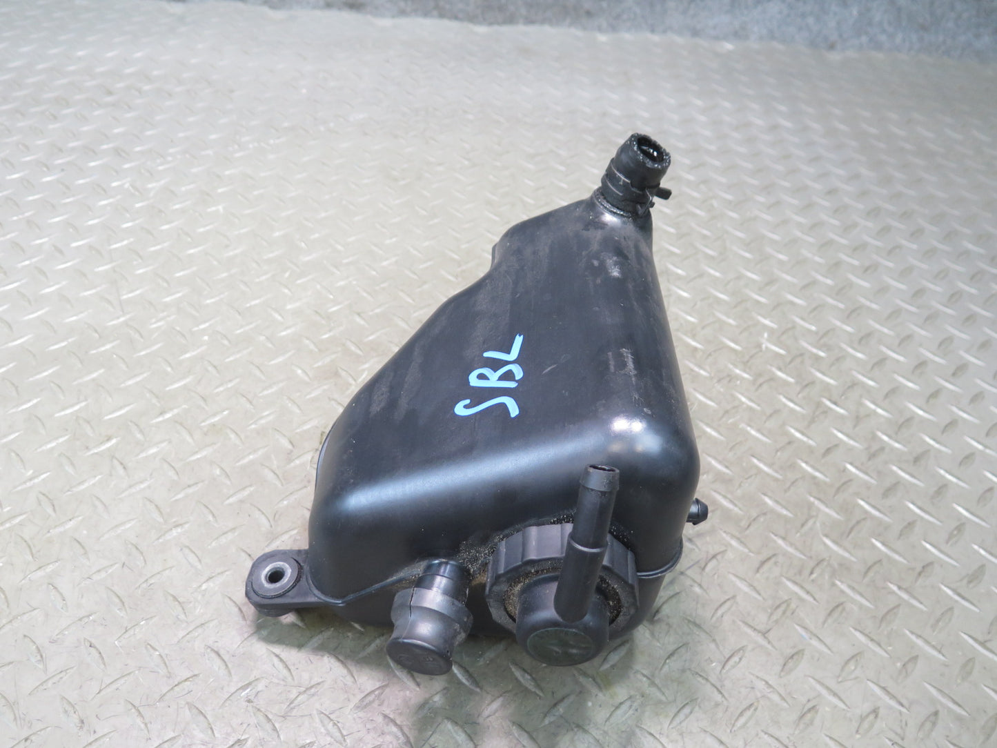 03-08 Mercedes R230 ABC Hydraulic Suspension Fluid Reservoir Tank OEM