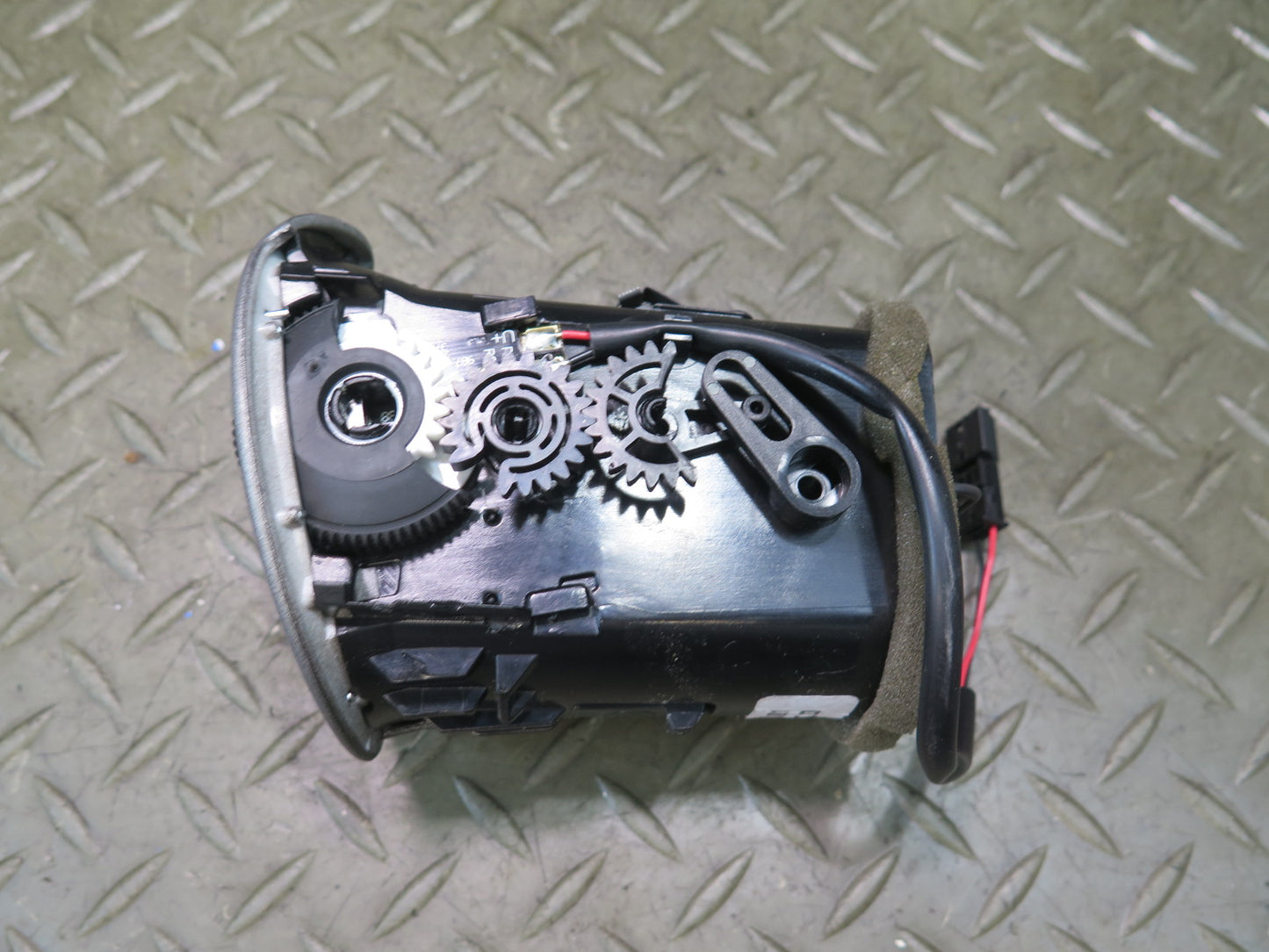 2005-2008 Porsche Boxster 987 Front Left Side Dashboard A/C Air Vent Grille