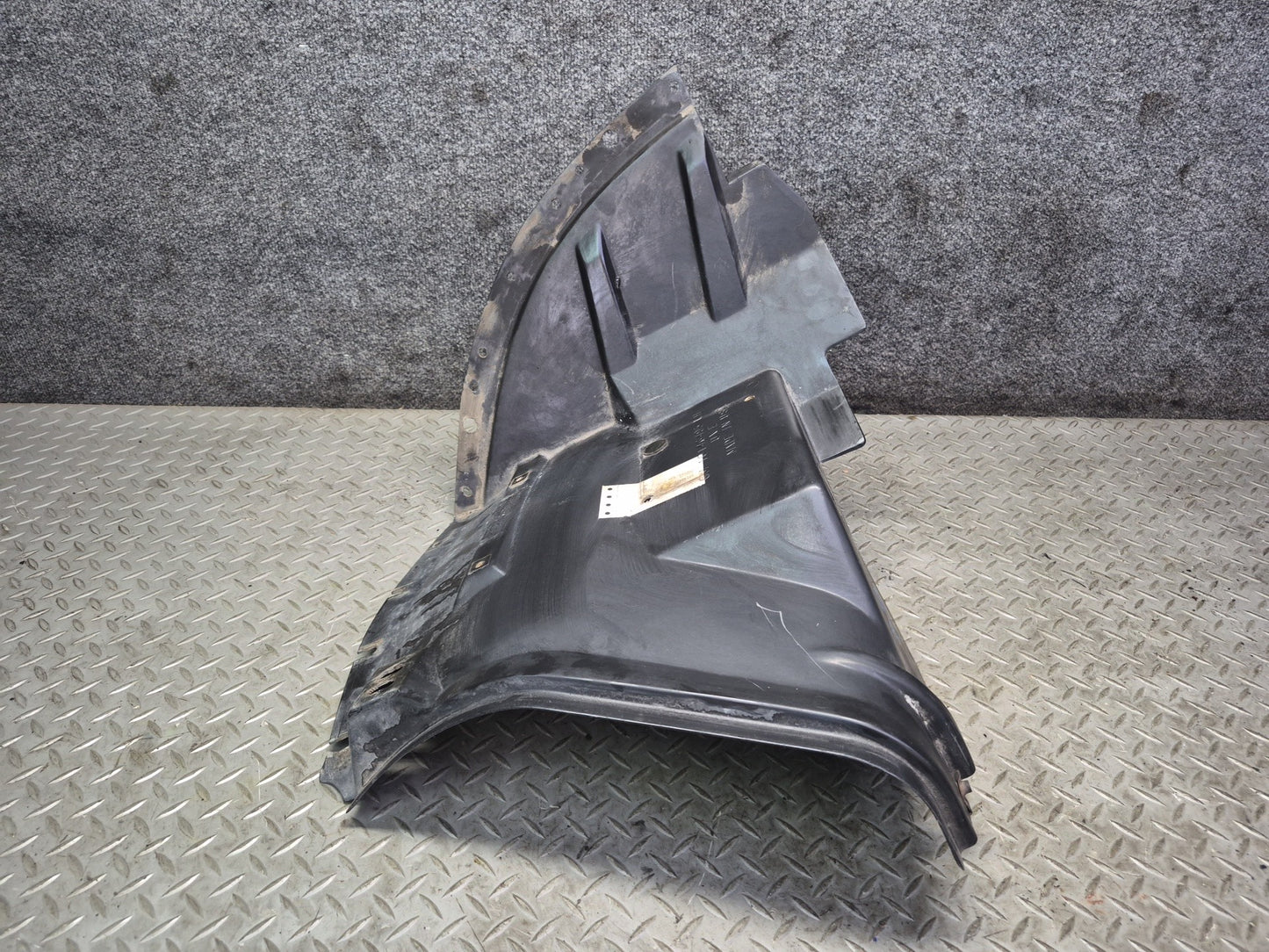 91-96 Chevrolet Corvette C4 Front Left Fender Liner Splash Shield Guard OEM