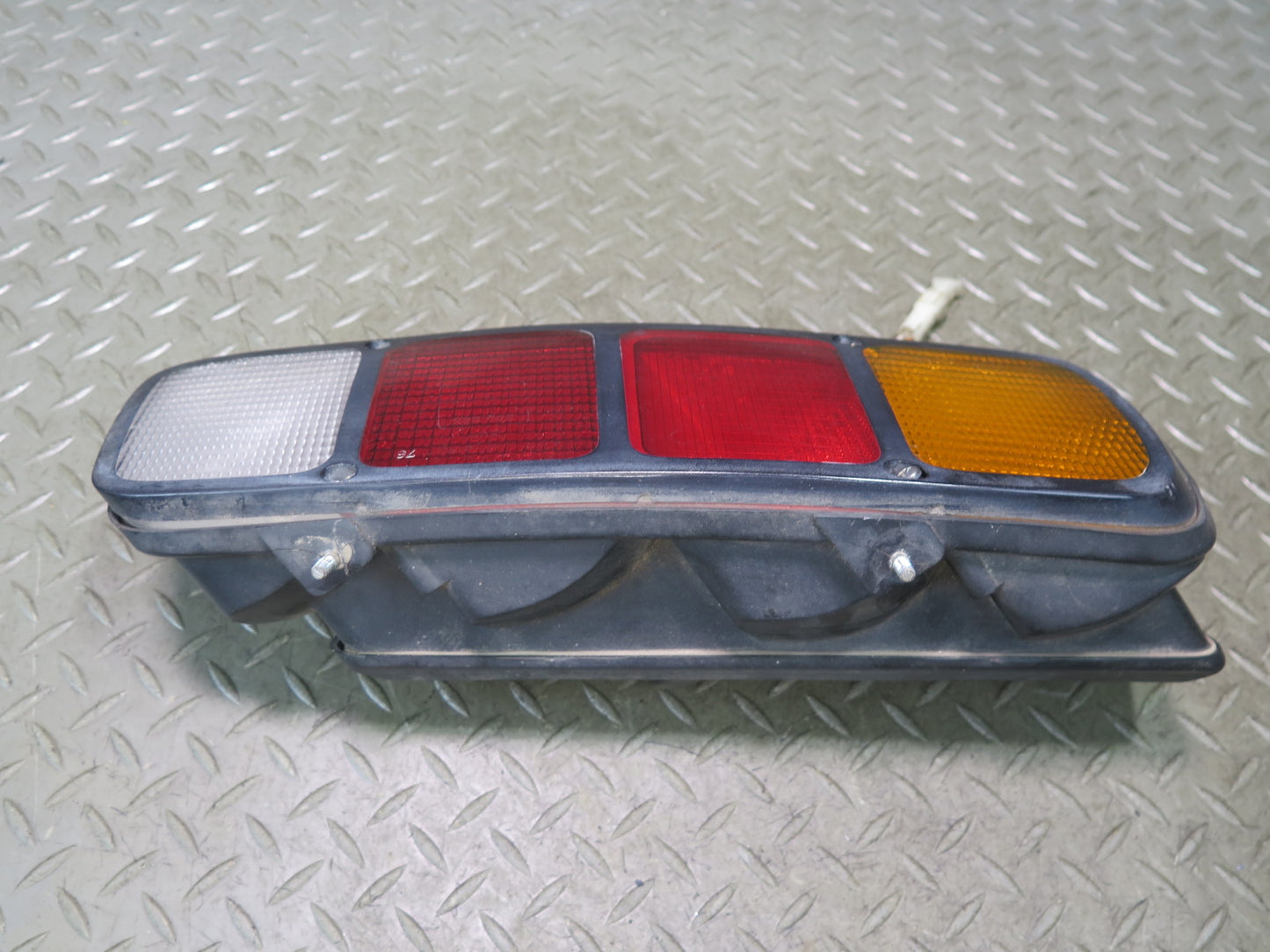 1978-1986 Porsche 928 S Rear Left & Right Side Tail Brake Light Lamp Set Damaged