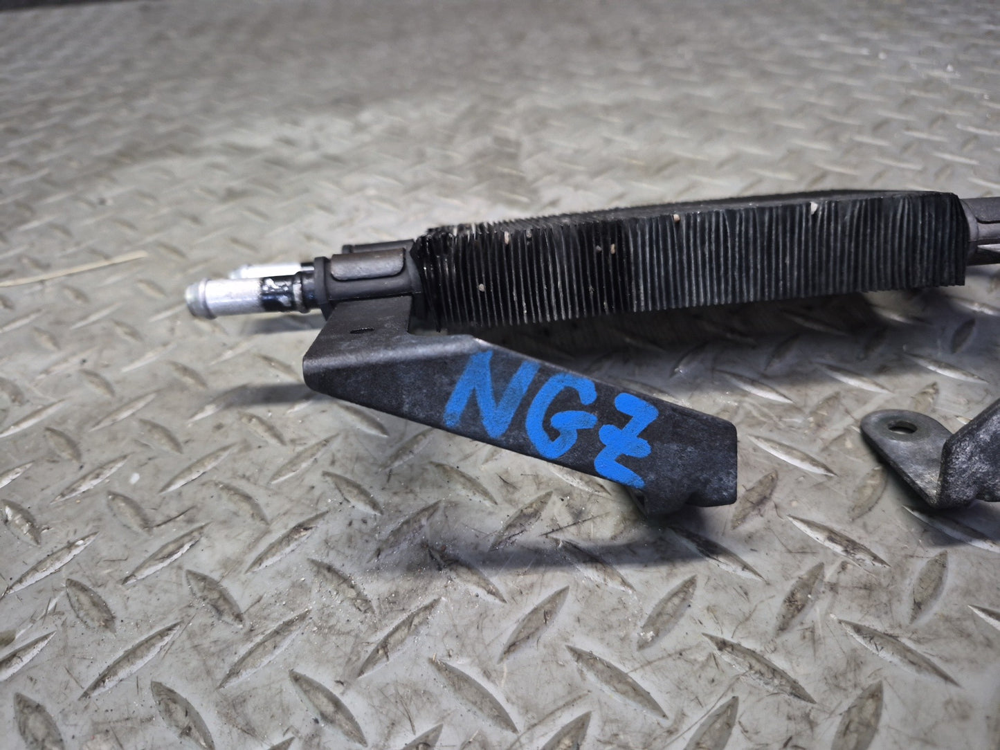 04-06 Nissan 350Z Z33 Convertible Power Steering Oil Cooler Radiator OEM