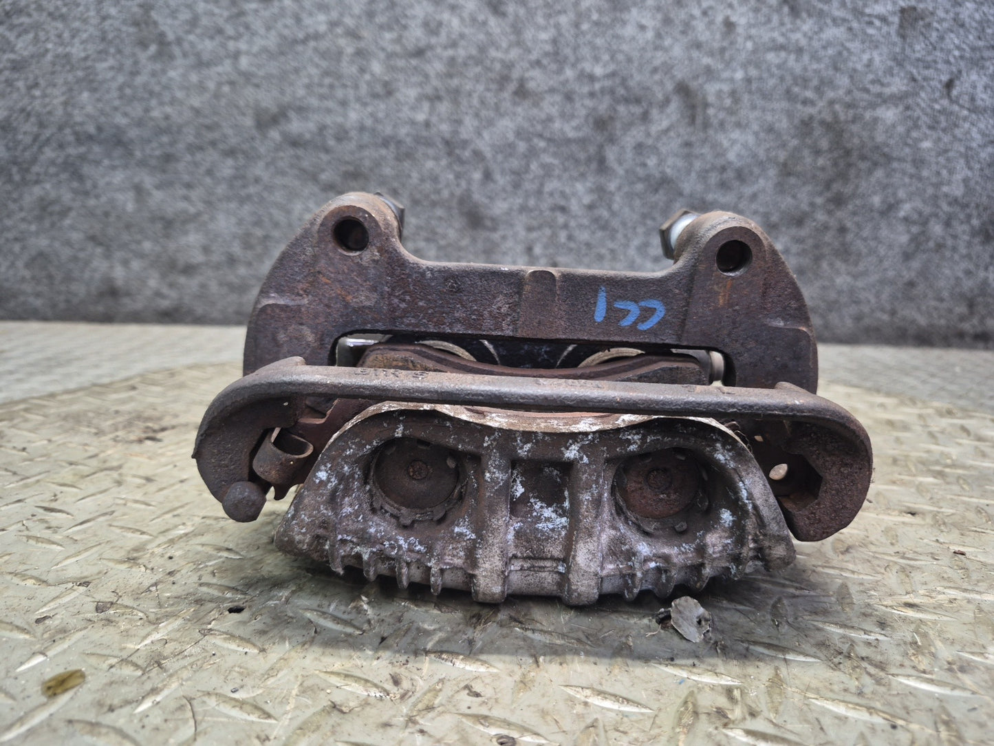 89-96 Chevrolet Corvette C4 Set of 2 Front Left & Right Brake Caliper 87K OEM