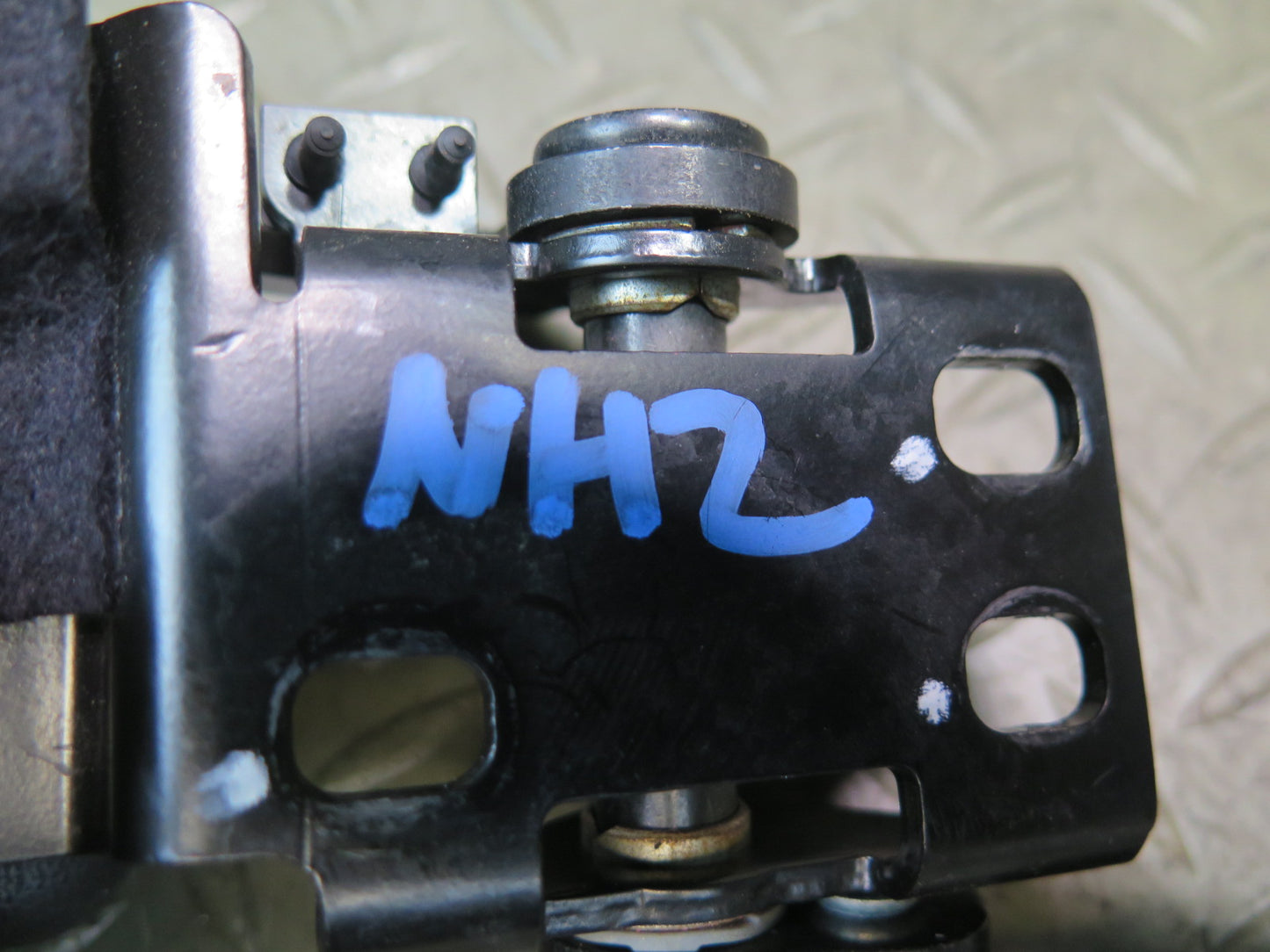 10-19 Nissan Z34 370Z Convertible TOP Roof Lock Latch Assembly OEM
