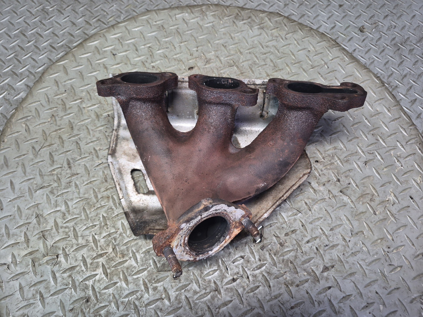 1996-1997 Lexus FZJ80L LX450 4.5L 1FZFE Exhaust Manifold w Heat Shield Set of 2