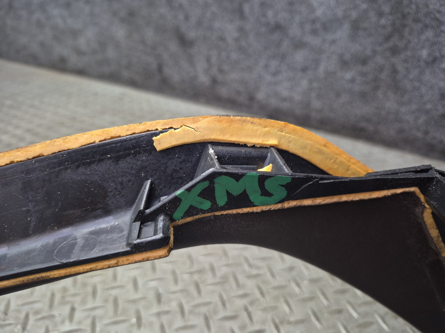 86-91 Mercedes W126 560SEL Center Console Trim Cover Panel Brasil Damaged