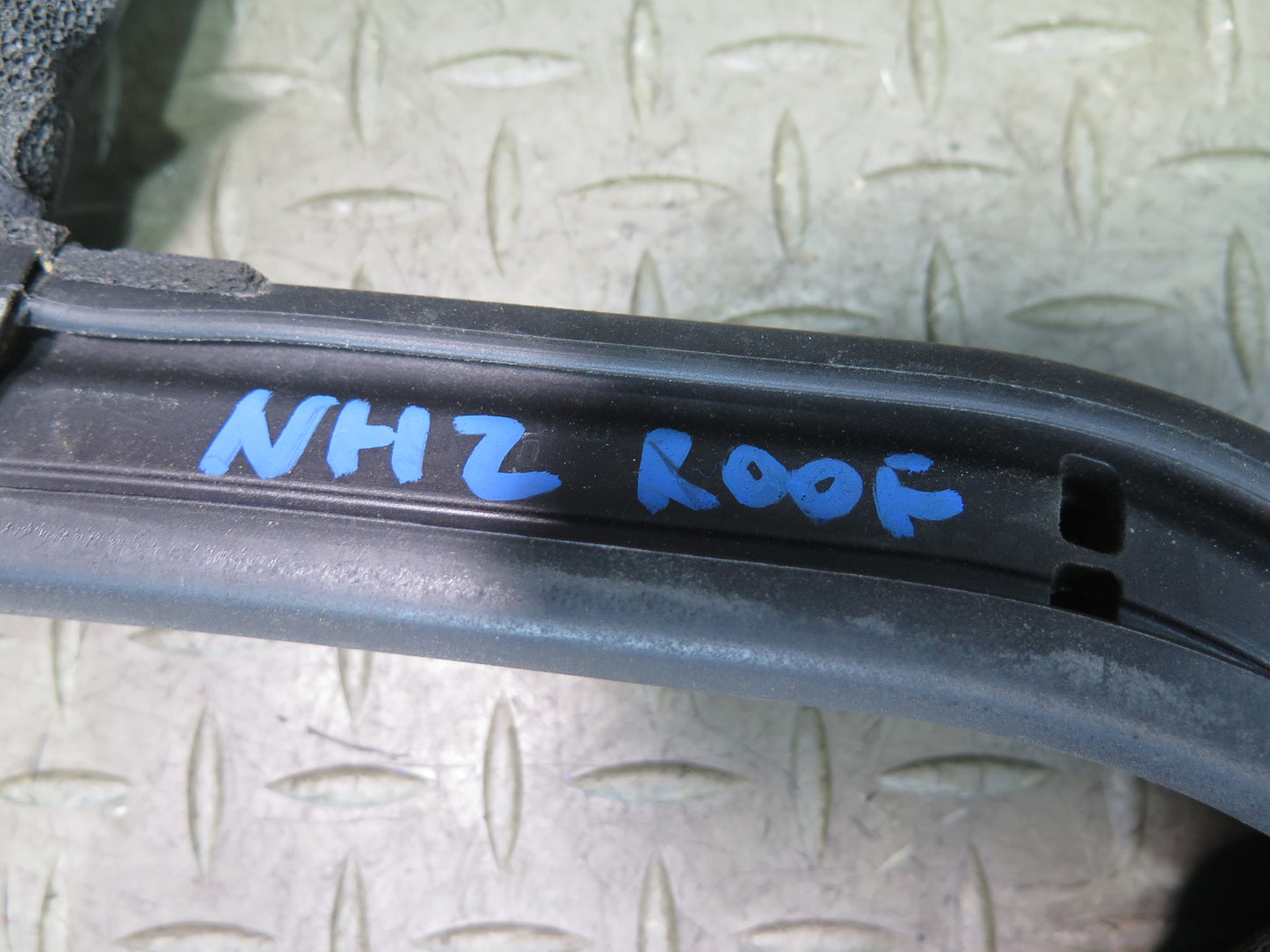 10-19 Nissan Z34 370Z Convertible TOP Roof Weatherstrip Rubber Seal Set Damaged