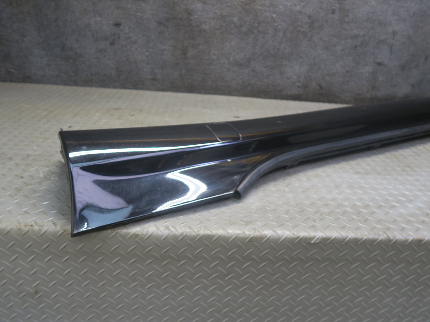 03-12 Mercedes R230 SL500 SL55 AMG Left Skirt Rocker Panel Black 2306980354 Dmgd