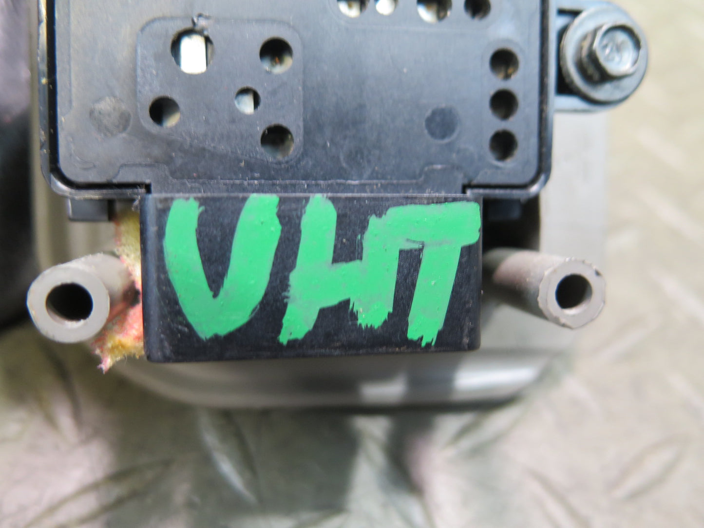 2003-2007 Hummer H2 Front Right Side Seat Adjust Control Switch