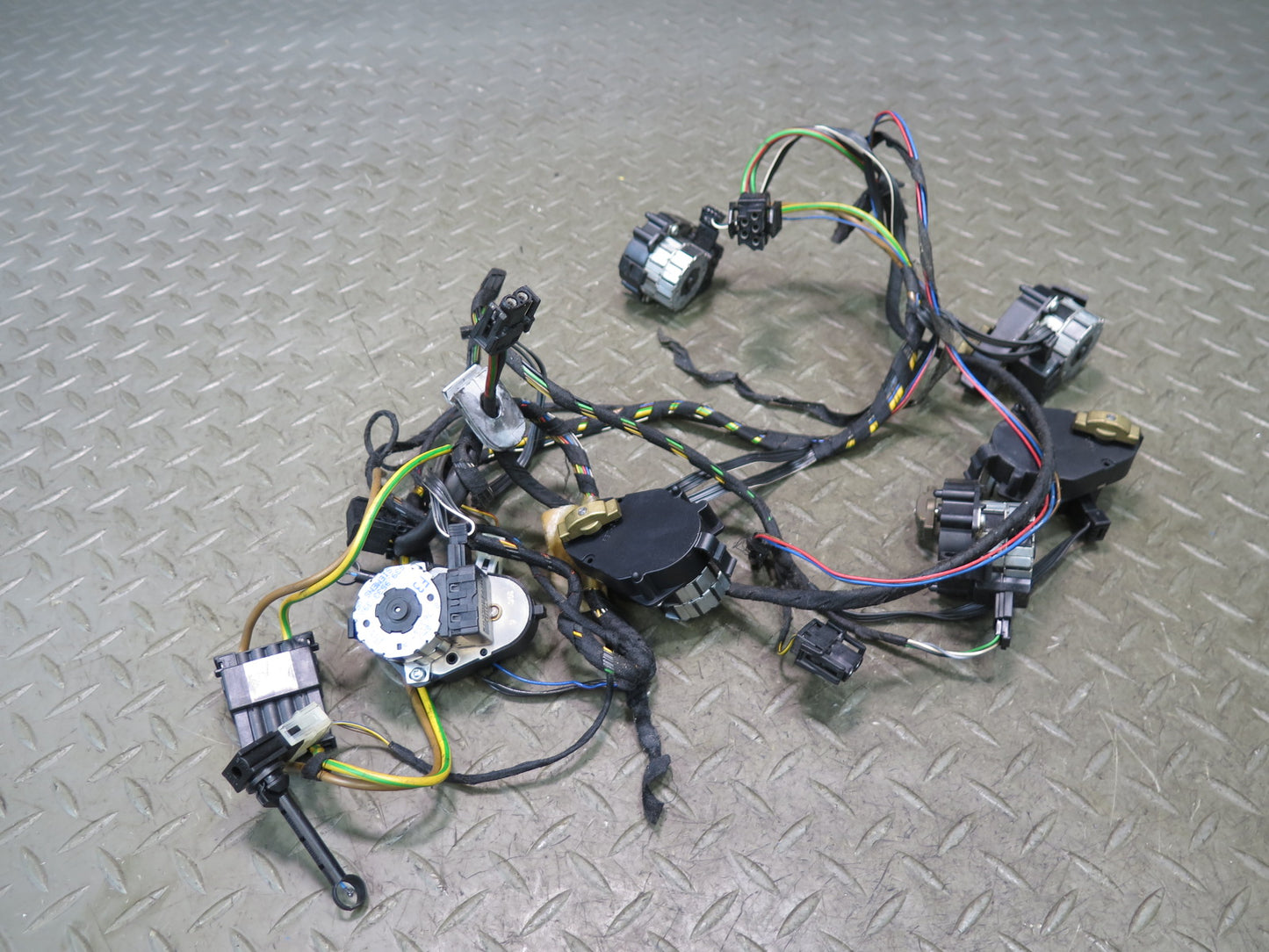 97-99 BMW E39 540i Set of 6 A/C Heater Flap Door Actuator Motor Wiring Set OEM