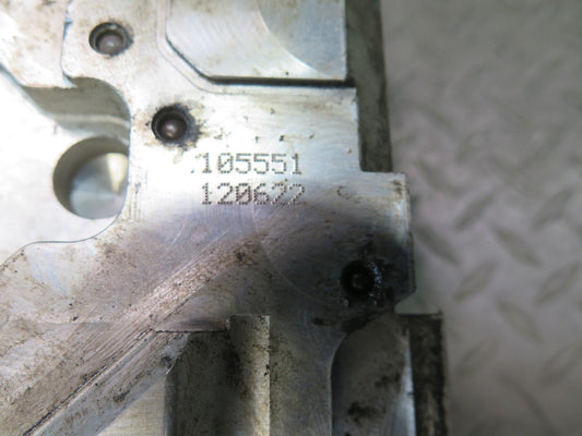 2012-2015 Mercedes X166 W166 Ml-class Front Hydraulic Suspension Control Valve