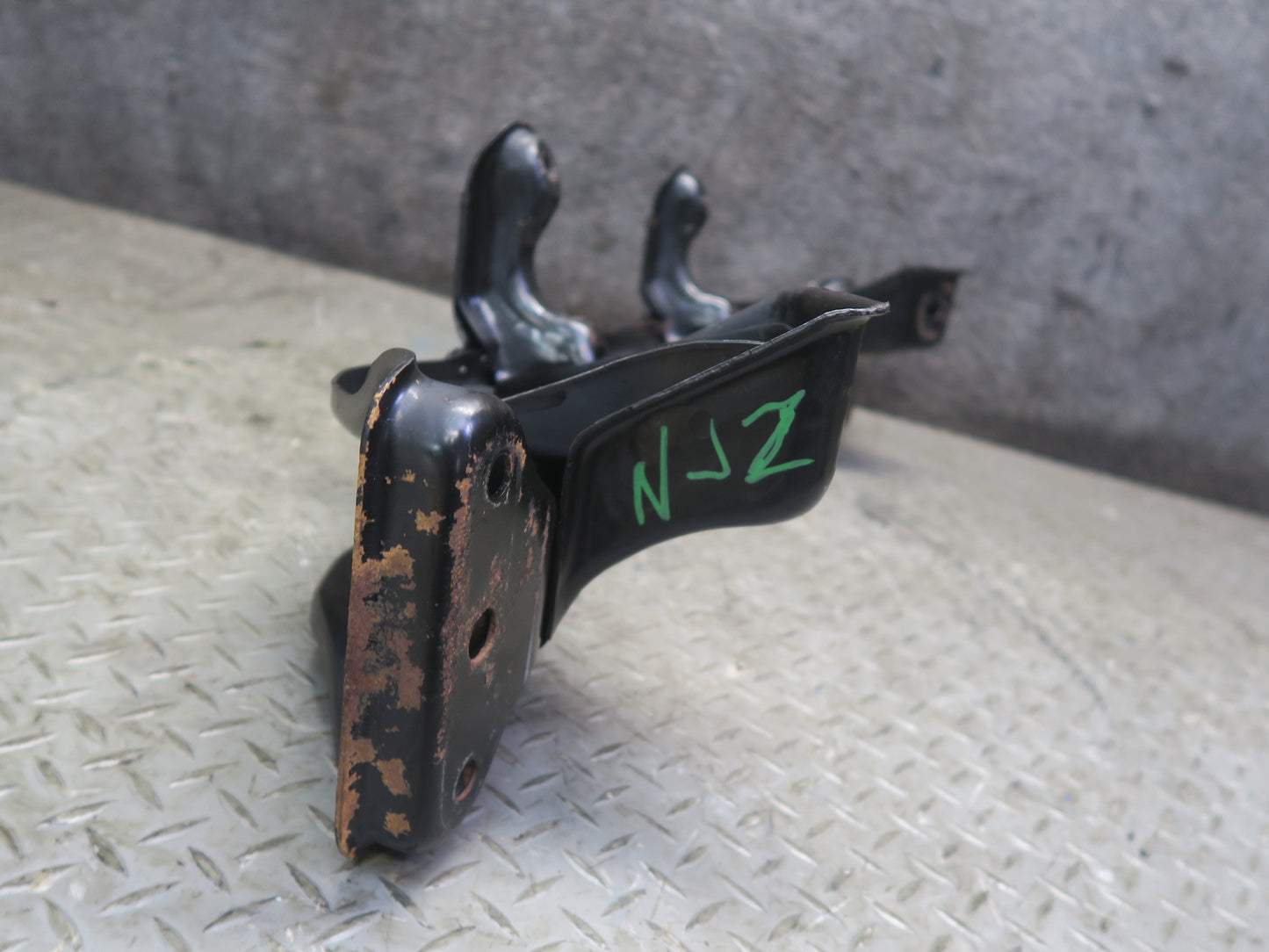1987 Nissan Z31 300ZX NON Turbo Front Engine Subframe Crossmember Carrier OEM