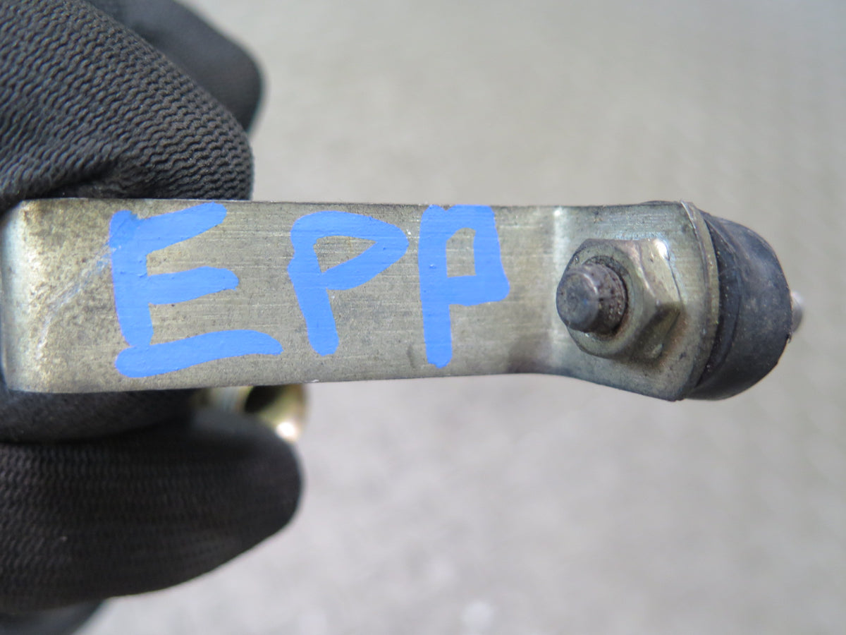 2014-2016 Porsche Panamera 970 3.0L Engine Fuel Pressure Regulator Assembly