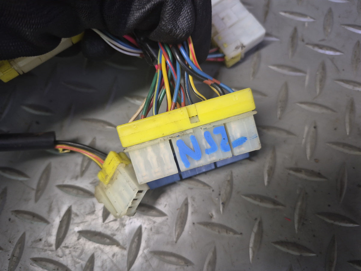 87-89 Nissan Z31 300ZX Instrument Panel Dash Wire Wiring Harness 24013-21P06 OEM