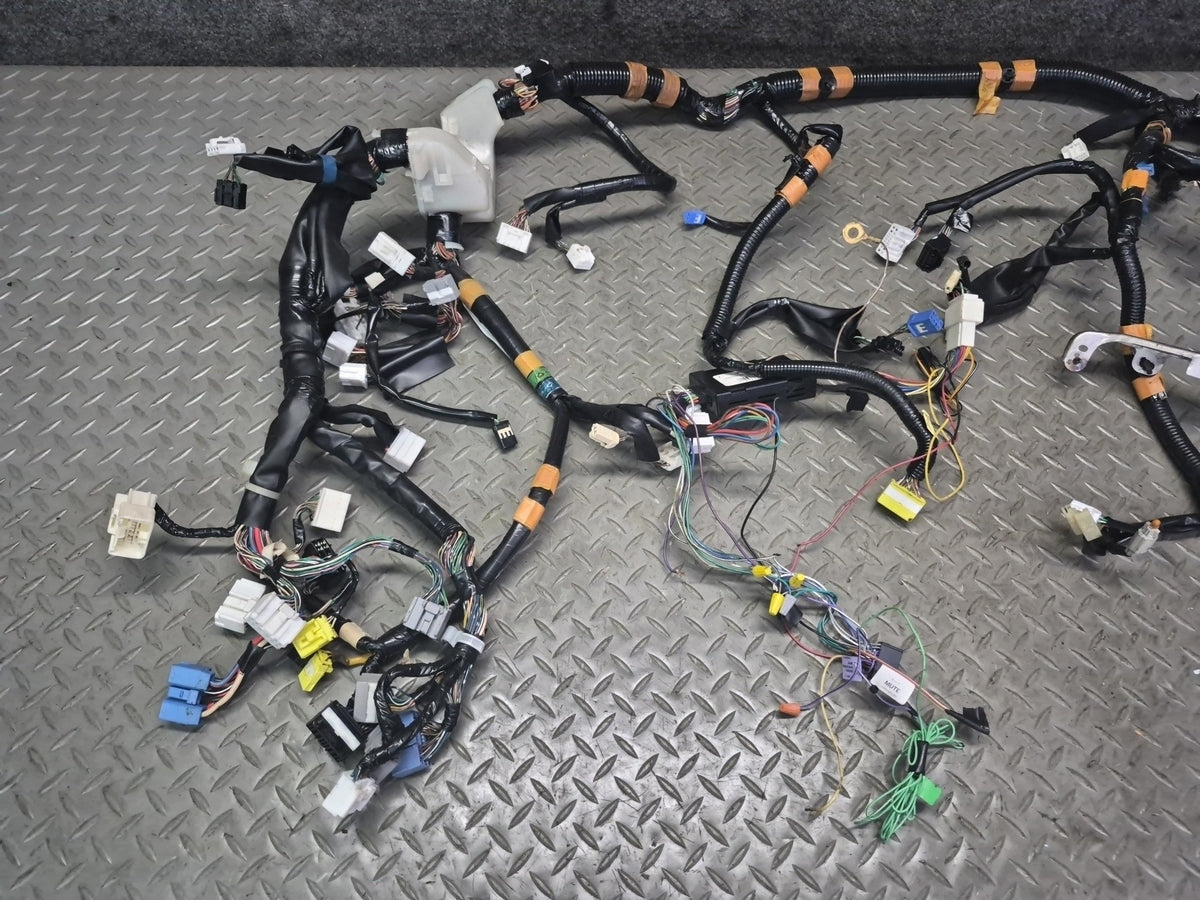 03-05 Lexus JCE10L IS300 Sedan A/T Dash Instrument Panel Wire Wiring Harness OEM