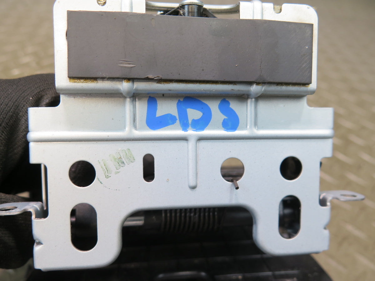 01-06 Lexus UCF30L LS430 Front Center Console CUP Holder Assembly OEM