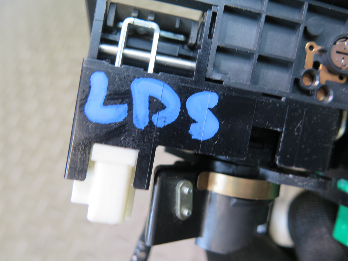 01-06 Lexus UCF30L LS430 Fuel Door & Trunk Lid Open Release Switch Panel OEM