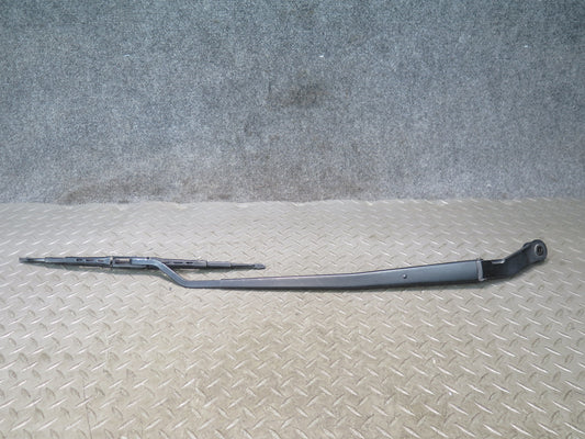01-06 Lexus UCF30L LS430 Set of 2 Front Left & Right Wiper Arm OEM