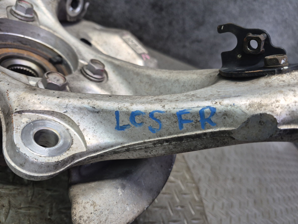 08-16 Lexus UVF46L LS600h LS460 AWD Front Right Spindle Knuckle Wheel Hub OEM