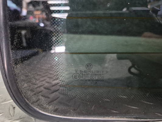 01-03 VW Eurovan T4 Rear Tailgate Heated Windshield Glass Window Defective