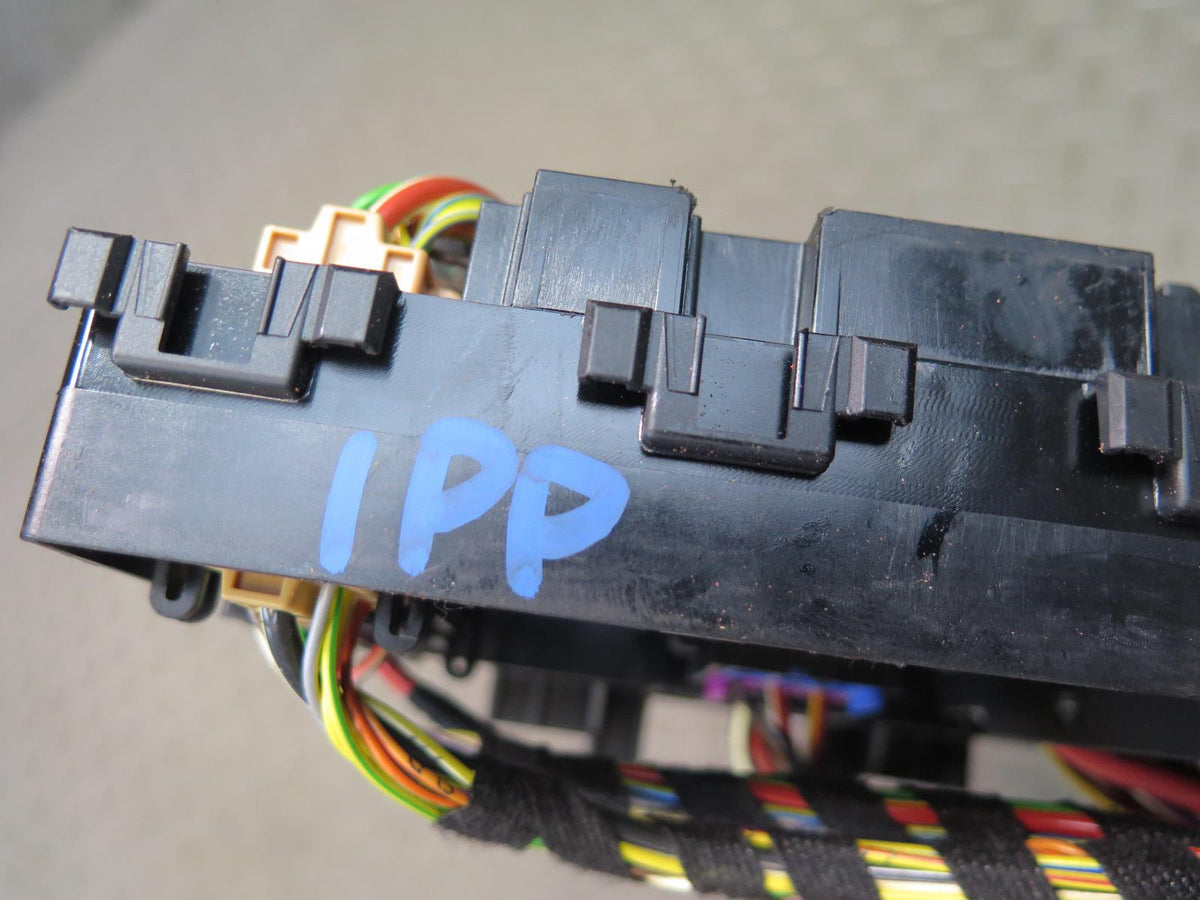 2010-2016 Porsche Panamera 970 Under Dash Cabin Fuse Relay Box Module