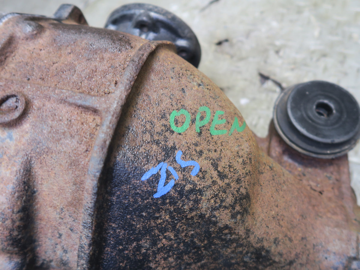 01-05 Lexus IS300 M96 A/T Rear Differential Carrier 3.91 Ratio 120K Miles OEM