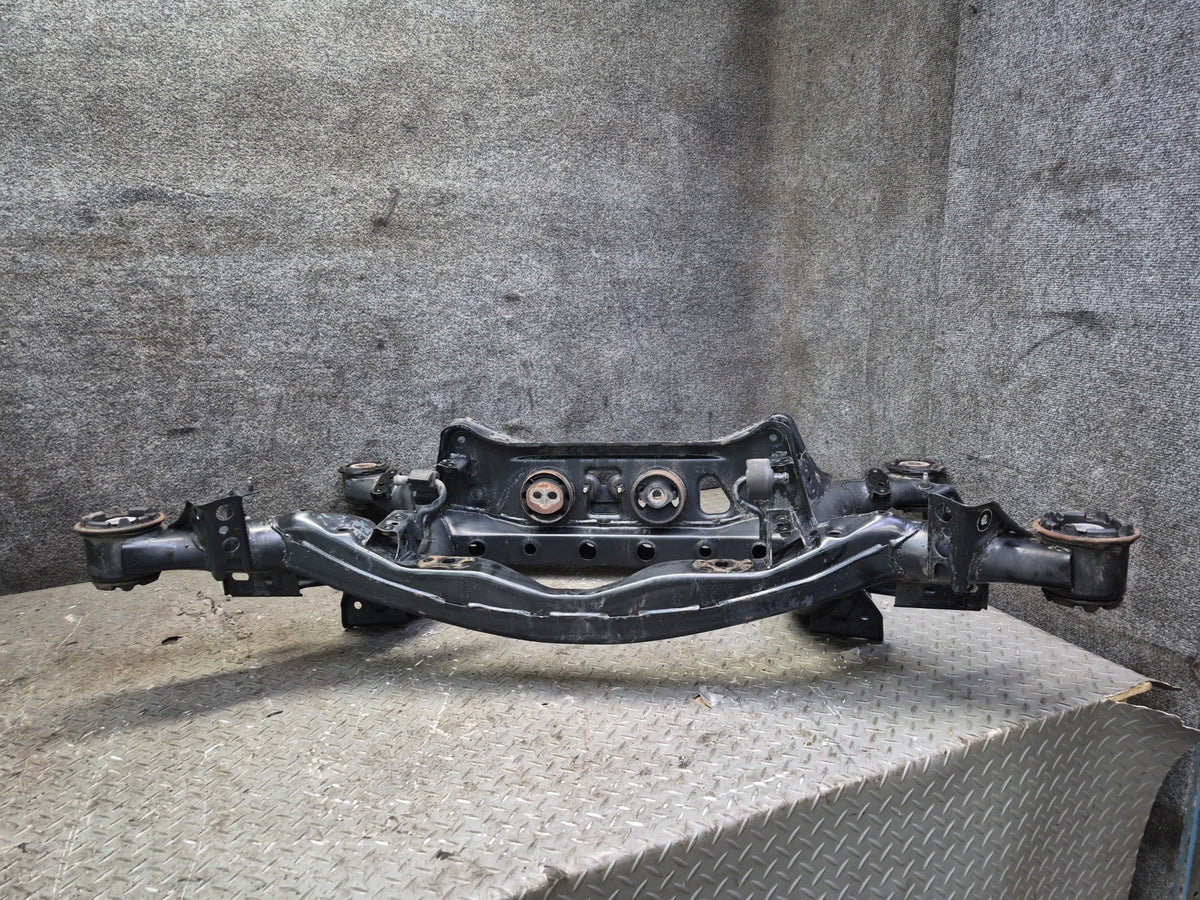 01-06 Lexus UCF30L LS430 Rear Suspension Subframe Crossmember Carrier 120K OEM