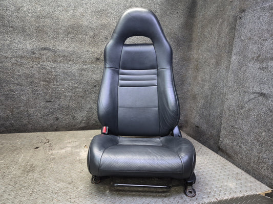 03-05 Toyota MR2 Spyder Set of 2 Front Left & Right Leather Seat Damaged